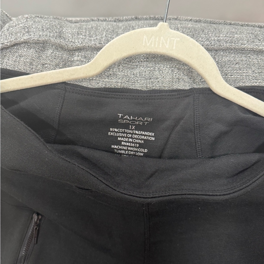 Tahari sport Black pants with Zipper Accent 1x - Picture 3 of 7